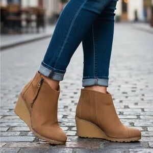 Toms Avery Tan Wedge Ankle Booties